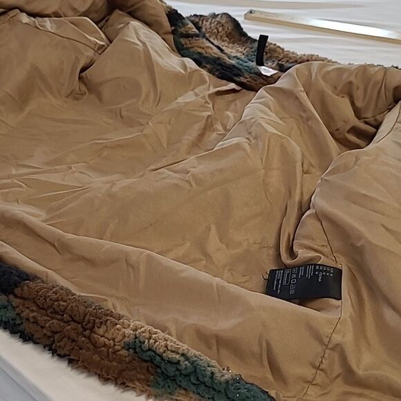 Divided sz M faux fleece camouflaged jacket - Picture 11 of 11